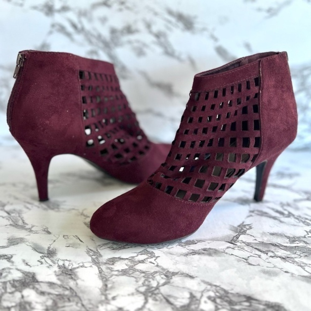 Impo Theo Booties Plum Purple Laser Cutout Faux Suede Heeled 10 Glam